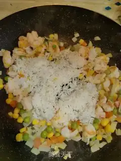 Make Shrimp rice step 5