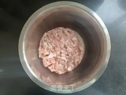 Make Round and round pearls step 1