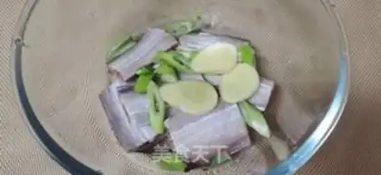 Make Jell-O fish step 0