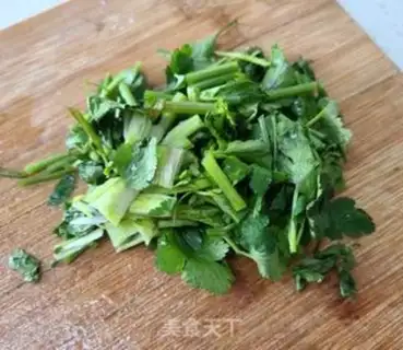 Make A white radish and a fan step 3