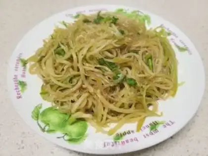 Make A white radish and a fan step 5