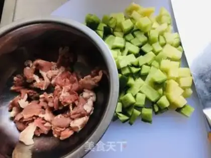 Make Red soup, lamb noodles step 0