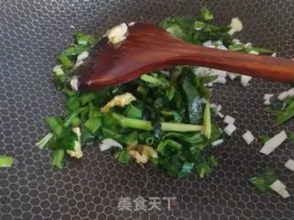 Make Spinach fried eggs step 2