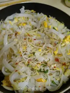 Make Egg bean sprouts step 9