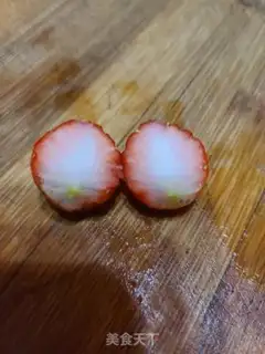 Make Two butterfly strawberries step 1