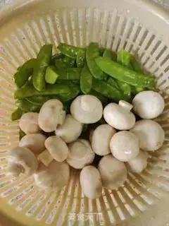 Make Dutch beans for mushrooms step 0