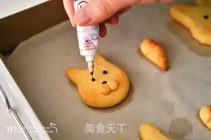Make Rabbit almond cookies step 4