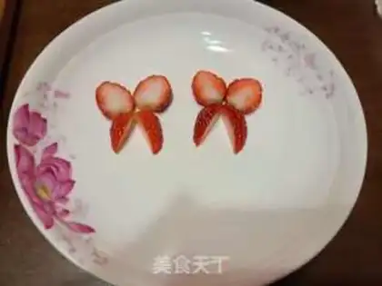 Make Two butterfly strawberries step 5