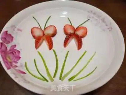 Make Two butterfly strawberries step 6