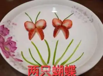 Make Two butterfly strawberries step 7