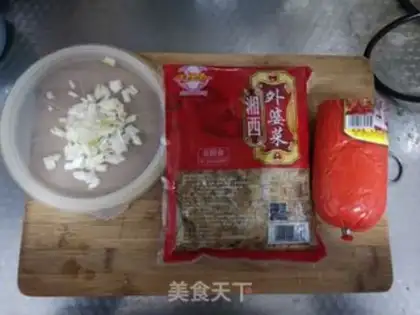 Make The ham sausages are fried step 0