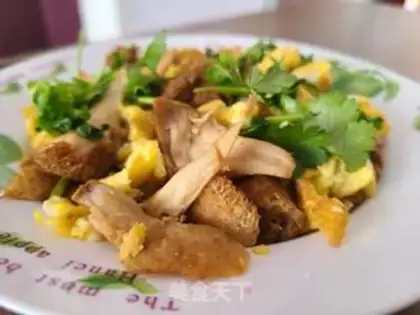 Make Monkey mushrooms, fried eggs step 9