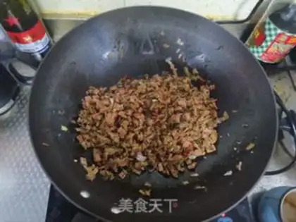 Make The ham sausages are fried step 4
