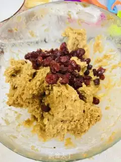 Make oatmeal cranberry cookies step 3