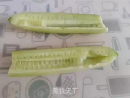 Make cucumber shrimp step 1