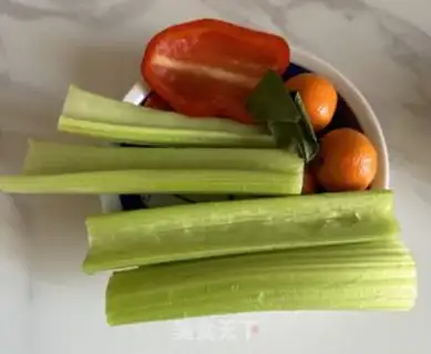 Make Fried celery step 0