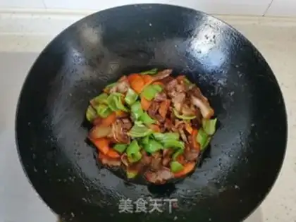 Make Chili fried pork step 6