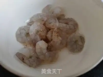Make cucumber shrimp step 3