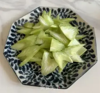 Make Fried celery step 1