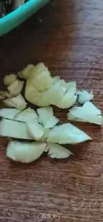 Make Pelican tore up the vegetables step 1
