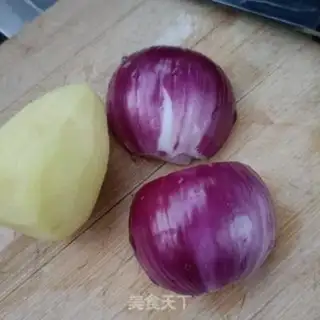 Make Onion potatoes step 0