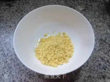 Make Wheat pine ball step 3