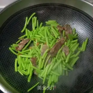 Make Weenie fried artemisinin step 9