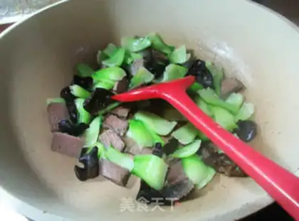 Make Black-muck beef fried vegetables step 4