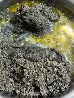 Make Black-sesame-coloured soup step 3
