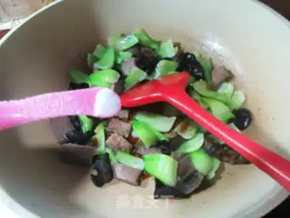 Make Black-muck beef fried vegetables step 6