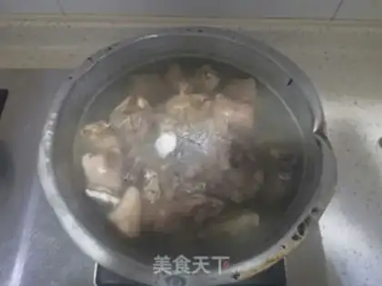 Make The lamb head, radish soup step 2
