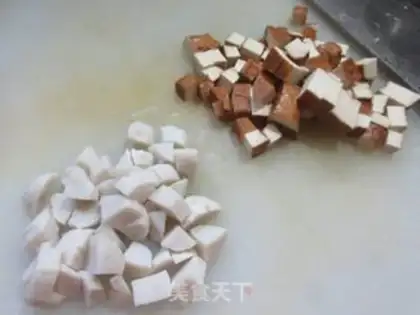 Make Scrambled fish balls dry step 1