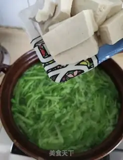 Make Blue radish tofu tofu soup step 5
