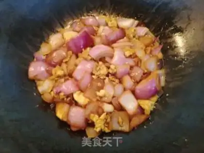 Make Onion fried eggs step 3