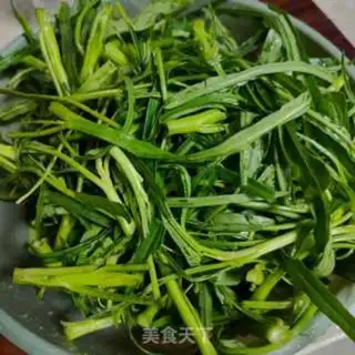Make Garlic cabbage step 0