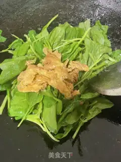 Make Spinach fried eggs step 6