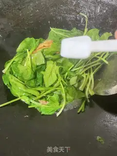 Make Spinach fried eggs step 7