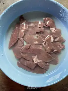 Make Spinach liver soup step 1
