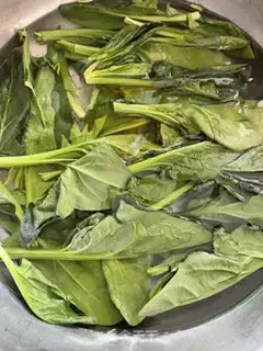 Make Spinach liver soup step 2