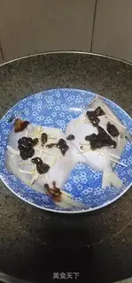 Make Soybeans steamed silverfish step 4