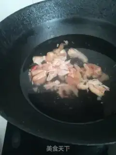 Make Big plate of chicken noodles step 1