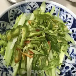 Make The celery fried the sheep