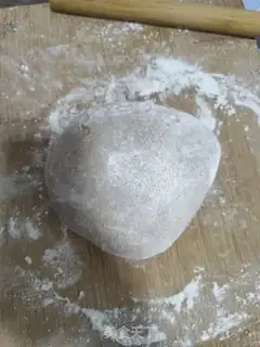 Make The fragrance of the varnish of the black side step 5