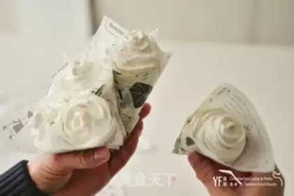 Make A tissue rose step 3