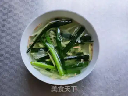 Make Spring shrimp rolls step 1