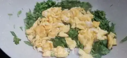 Make Scrambled eggs step 4