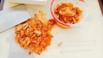 Make Spicy cabbage seafood tofu soup step 1