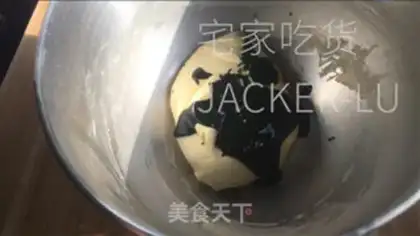Make Scratch the tea caterpillar butter bread step 7