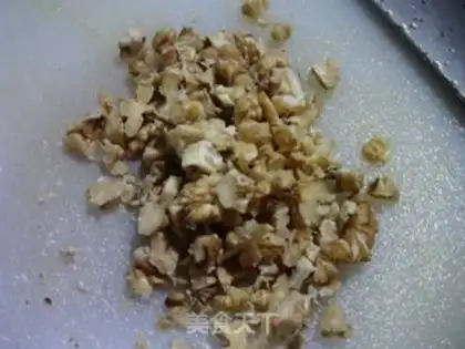 Make walnut omelet step 1