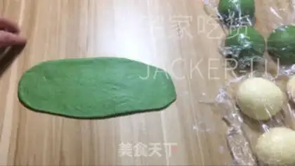 Make Scratch the tea caterpillar butter bread step 13